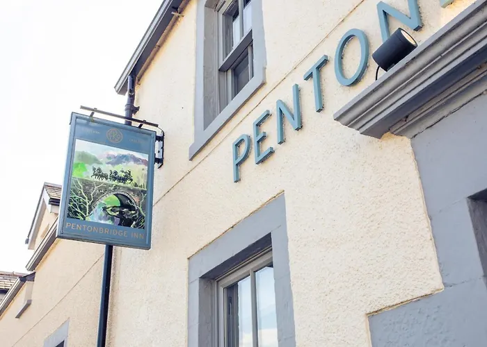 Pentonbridge - Restaurant With 여관 4*