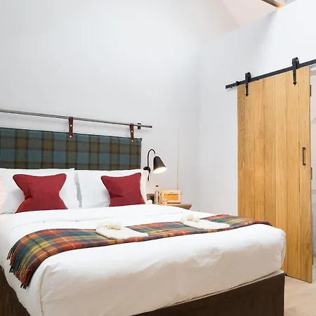 Pentonbridge - Restaurant With Inn